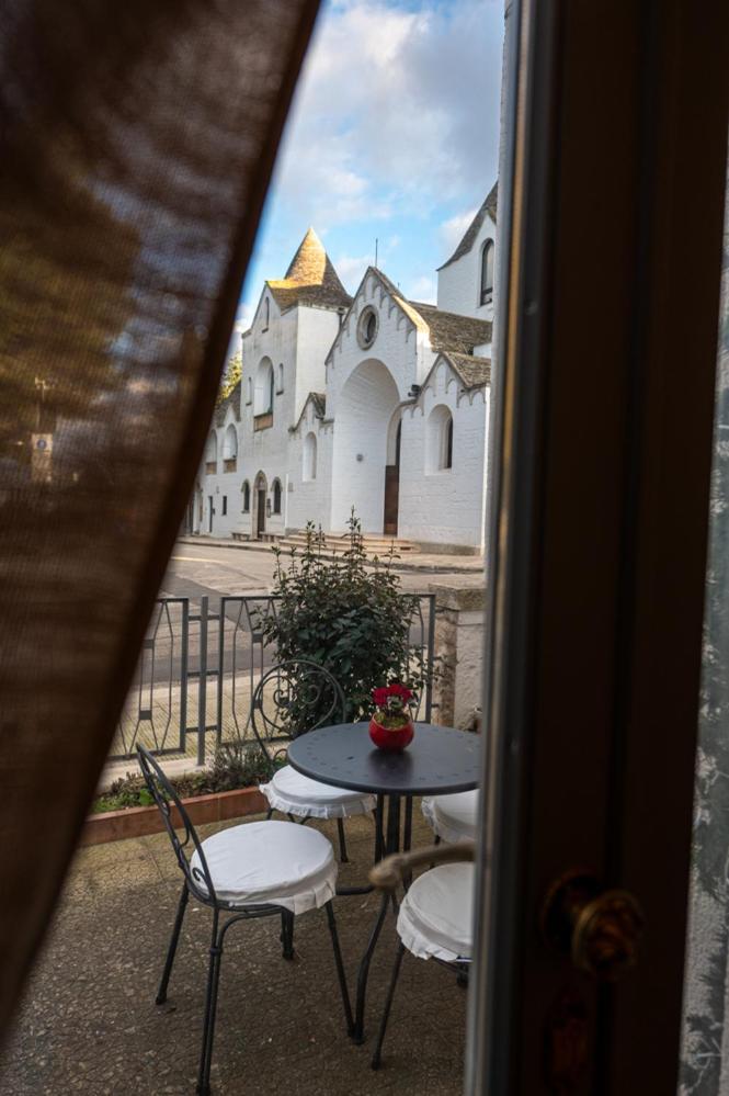 Dea Luxury Casa Vacanze- Zona Chiesa A Trullo - อัลเบโรเบลโล ภายนอก รูปภาพ